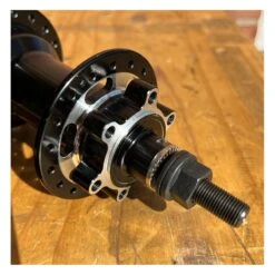 Moyeu COLLECTIVE C2 Arrière Noir -Boutique Campagnolo moyeu collective c2 arriere noir 4